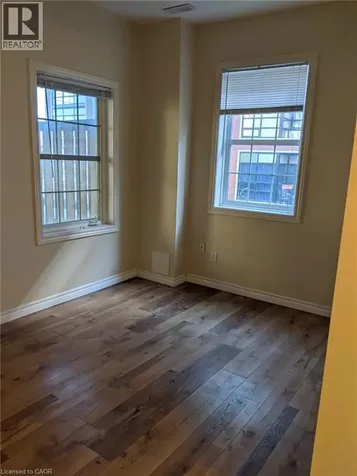2 Whitehaven Lane Kitchener ON N2H 0B3