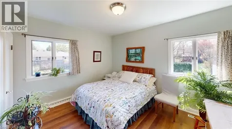 16 Daleview Crescent Fonthill ON L0S 1E0