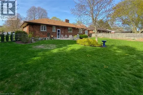 16 Daleview Crescent Fonthill ON L0S 1E0