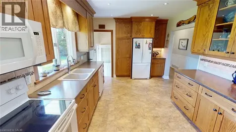 16 Daleview Crescent Fonthill ON L0S 1E0