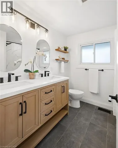 257 Laurentian Drive Kitchener ON N2E 2G5