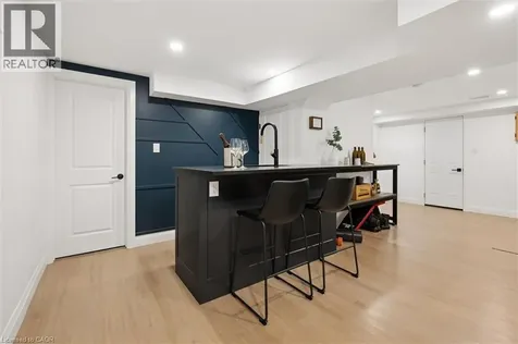 257 Laurentian Drive Kitchener ON N2E 2G5