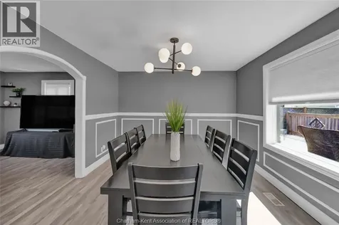 44 Alexandra Avenue Chatham ON N7M 1Y1