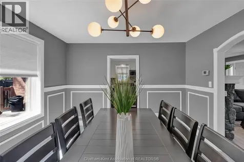 44 Alexandra Avenue Chatham ON N7M 1Y1