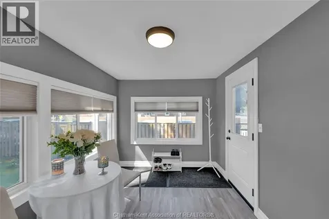 44 Alexandra Avenue Chatham ON N7M 1Y1