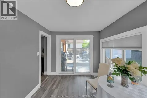 44 Alexandra Avenue Chatham ON N7M 1Y1