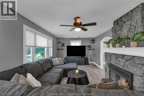 44 Alexandra Avenue Chatham ON N7M 1Y1
