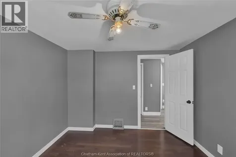 44 Alexandra Avenue Chatham ON N7M 1Y1