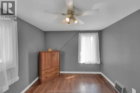 44 Alexandra Avenue Chatham ON N7M 1Y1