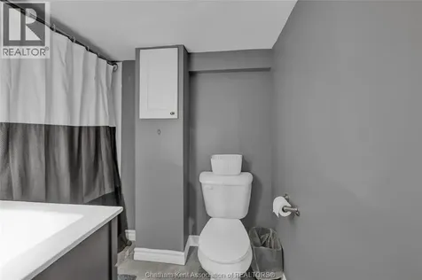 44 Alexandra Avenue Chatham ON N7M 1Y1
