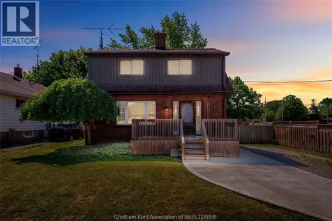 44 Alexandra Avenue Chatham ON N7M 1Y1