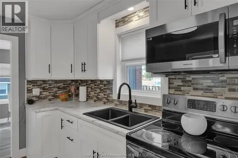 44 Alexandra Avenue Chatham ON N7M 1Y1
