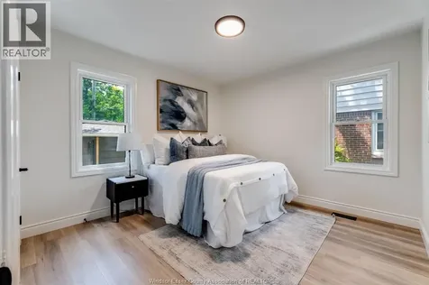 2309 Hall Windsor ON N8W 2M1