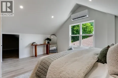 2309 Hall Windsor ON N8W 2M1