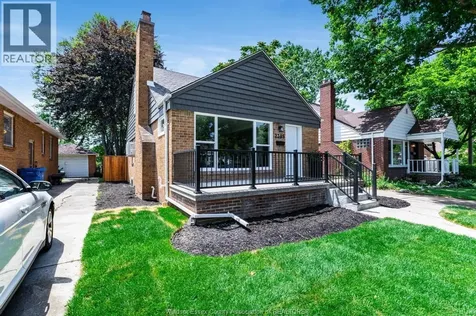 2309 Hall Windsor ON N8W 2M1