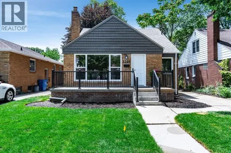 2309 Hall Windsor ON N8W 2M1