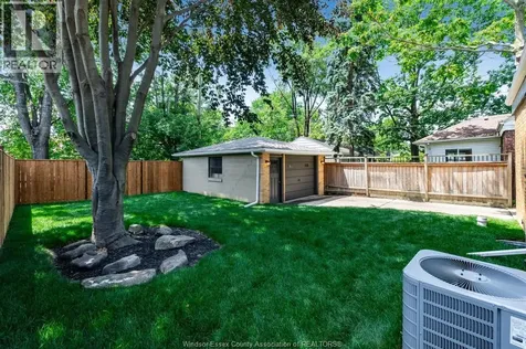 2309 Hall Windsor ON N8W 2M1
