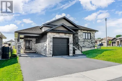 2459 Watson Crescent Cornwall ON K6H 0H9