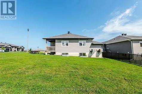 2459 Watson Crescent Cornwall ON K6H 0H9