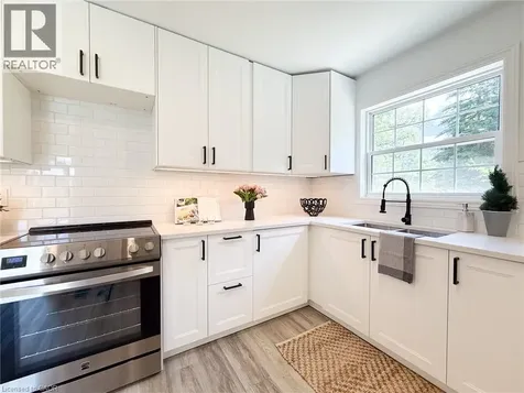93 Barnes Avenue Brantford ON N3R 4Y9