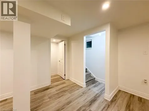93 Barnes Avenue Brantford ON N3R 4Y9