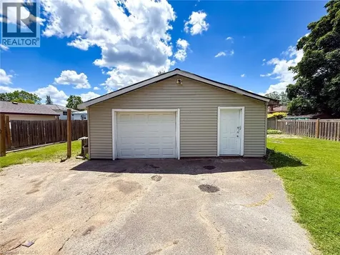 93 Barnes Avenue Brantford ON N3R 4Y9