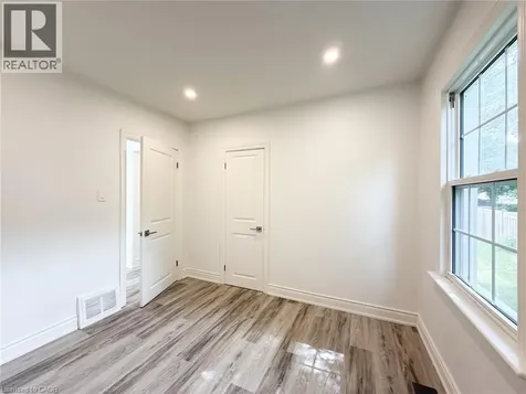 93 Barnes Avenue Brantford ON N3R 4Y9