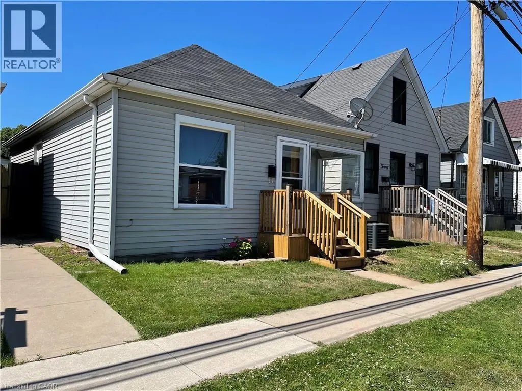 24 Vansitmart Avenue Hamilton ON L8H 3A3