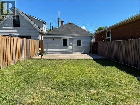24 Vansitmart Avenue Hamilton ON L8H 3A3