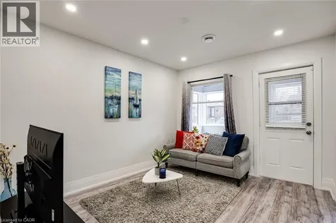 24 Vansitmart Avenue Hamilton ON L8H 3A3