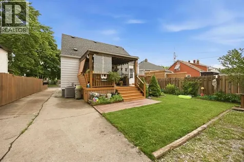 267 Ross Avenue Sarnia ON N7T 1K1