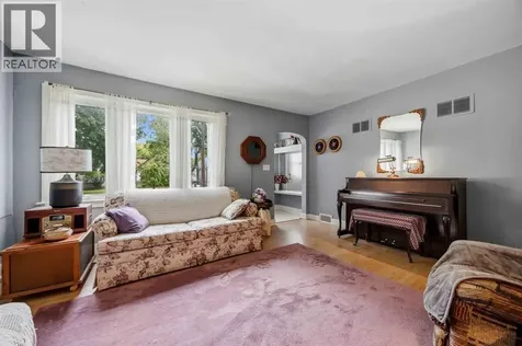 267 Ross Avenue Sarnia ON N7T 1K1