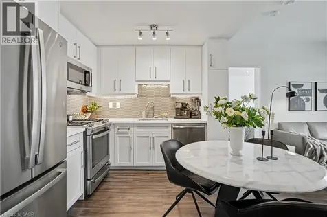 2007 James Street Burlington ON L7R 0G7