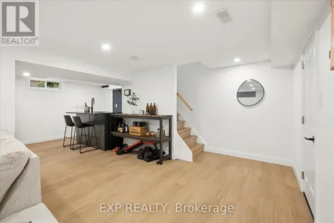 257 Laurentian Drive Kitchener ON N2E 2G5
