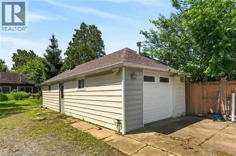208 Carlton Street St. Catharines ON L2R 1S6