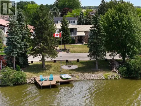 165 South Riverview Street Amherstburg ON N9V 3R3