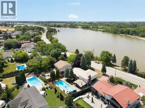 165 South Riverview Street Amherstburg ON N9V 3R3