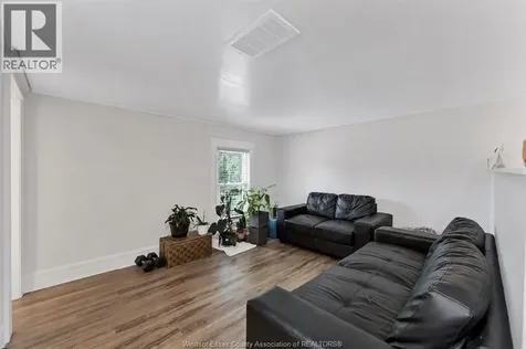 58 Marlborough Street East Leamington ON N8H 1W7