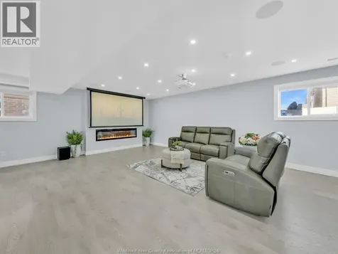 1616 Harrison Lasalle ON N9H 0L7