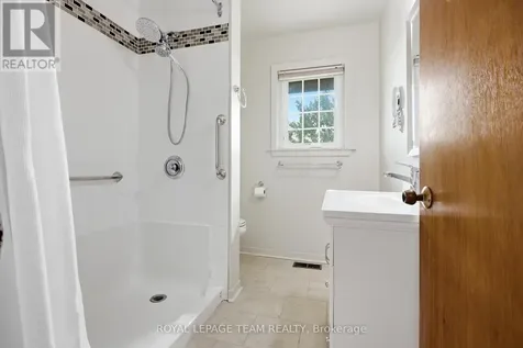 1020 Riddell Avenue South Ottawa ON K2C 2J5