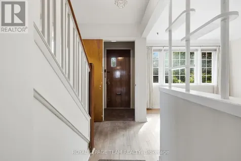 1020 Riddell Avenue South Ottawa ON K2C 2J5