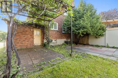 1020 Riddell Avenue South Ottawa ON K2C 2J5
