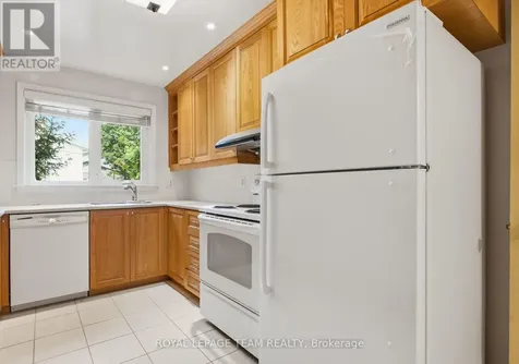 1020 Riddell Avenue South Ottawa ON K2C 2J5