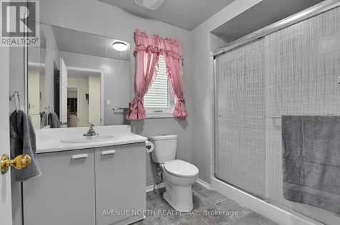 48 Hackett Street Ottawa ON K1V 0P5