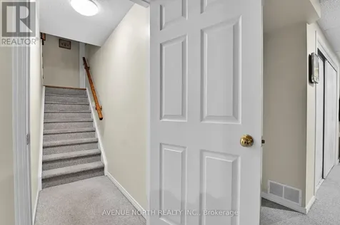 48 Hackett Street Ottawa ON K1V 0P5
