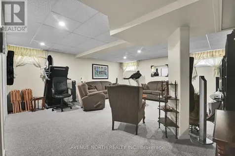 48 Hackett Street Ottawa ON K1V 0P5