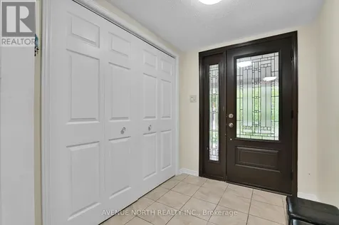 48 Hackett Street Ottawa ON K1V 0P5