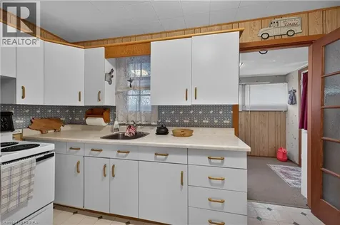 52 Division Street Brantford ON N3S 2P2