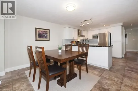7 Ivy Lane Court Kitchener ON N2N 3P8