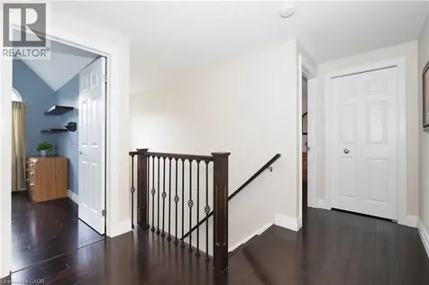 7 Ivy Lane Court Kitchener ON N2N 3P8